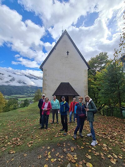 Wanderung der Naturfreunde - Lavant - Waldpfad und Kirchen